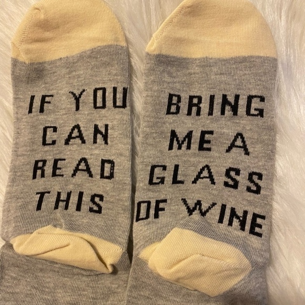 If You Can Read This Bring‎ Me A Glass Of Wine” Socks